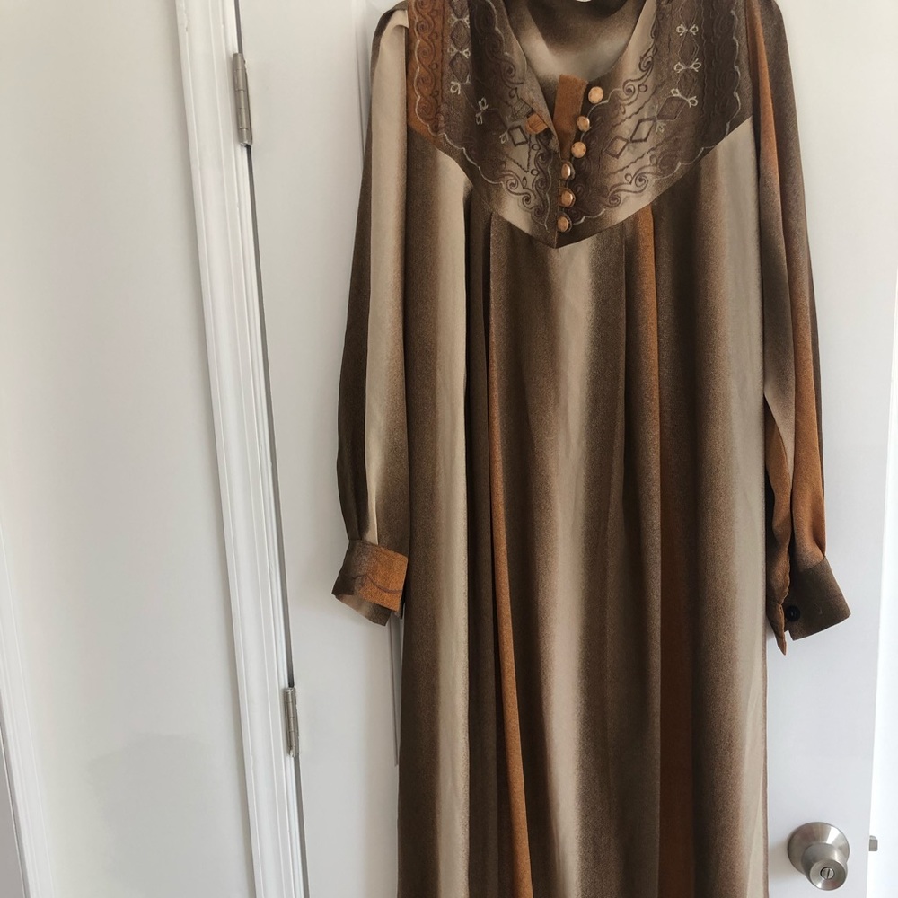 Muslim Abaya With Beautiful Designs